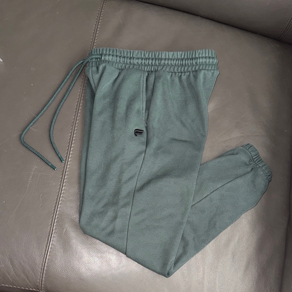Fabletics Cozy Fleece Go-To Sweatpant